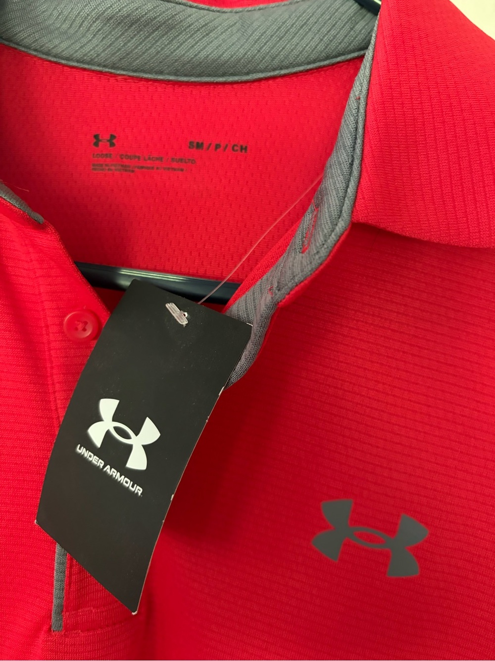 Under Armour Men’s Red Short Sleeve loose fit Polo with Contrast Trim - Picture 2 of 2